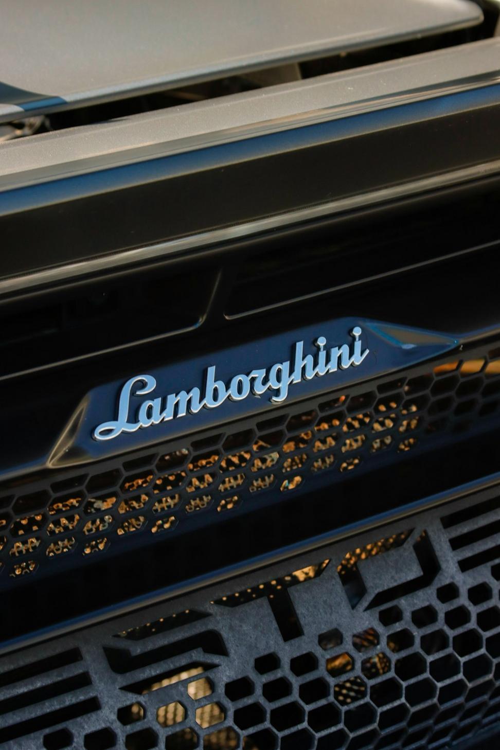 Lamborghini Engine